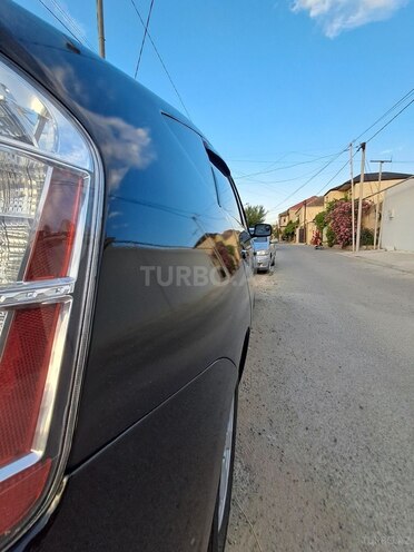 Toyota Prius-9