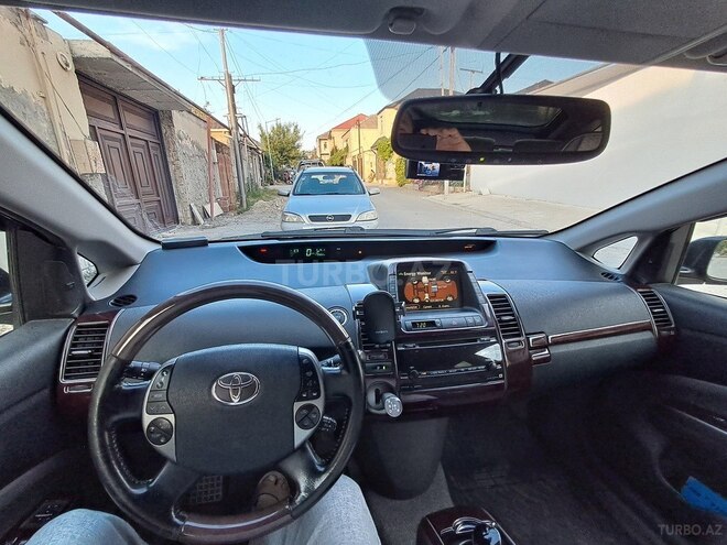 Toyota Prius-10