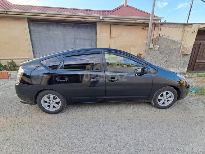 Toyota Prius-4