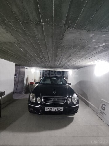 Mercedes E 240-2