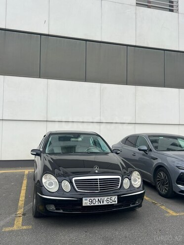 Mercedes E 240-6