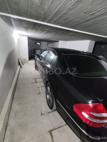 Mercedes E 240-5