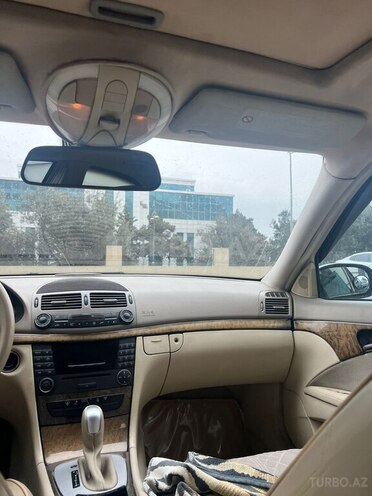 Mercedes E 240-12