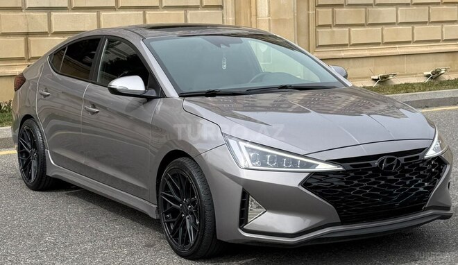 Hyundai Elantra-3