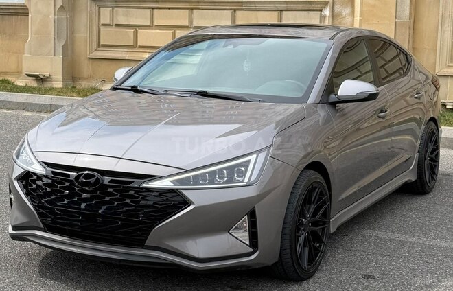 Hyundai Elantra-2