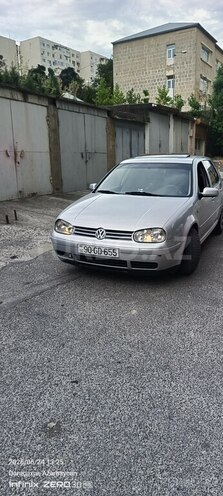 Volkswagen Golf-1