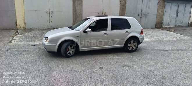 Volkswagen Golf-2