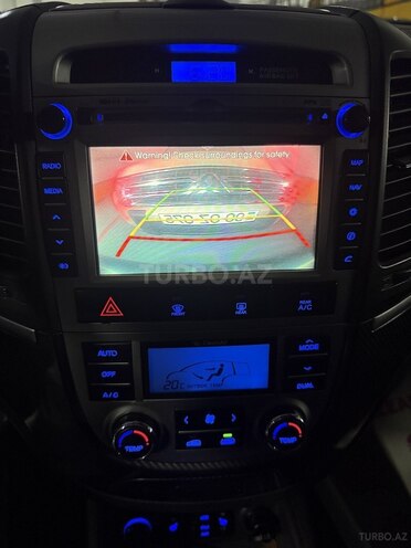 Hyundai Santa Fe-12
