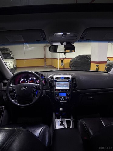 Hyundai Santa Fe-11