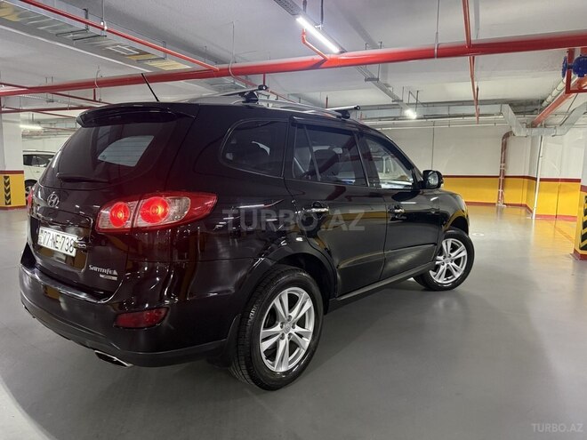 Hyundai Santa Fe-4