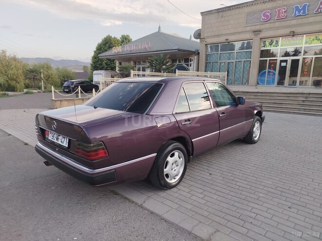 Mercedes 250 D-4