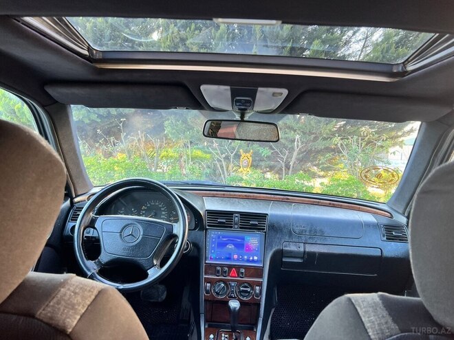 Mercedes C 220-2