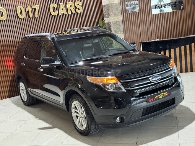 Ford Explorer-3
