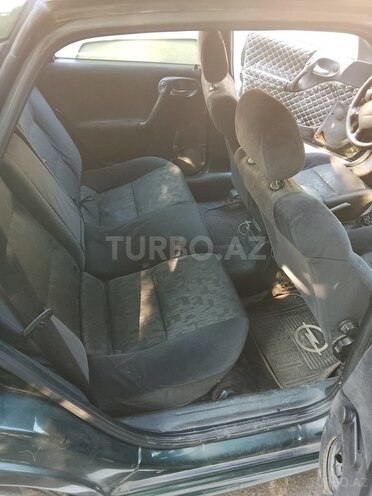 Opel Vectra-3