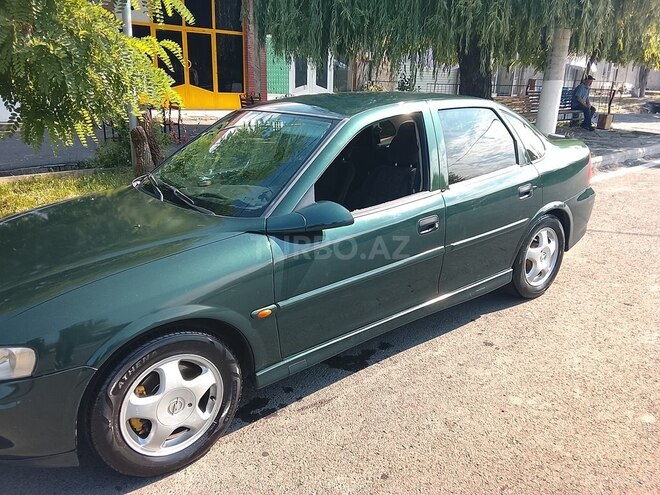 Opel Vectra-11