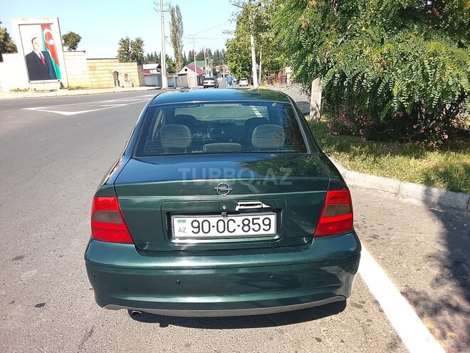 Opel Vectra-10