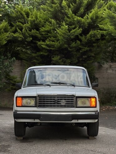 LADA (VAZ) 2107-1