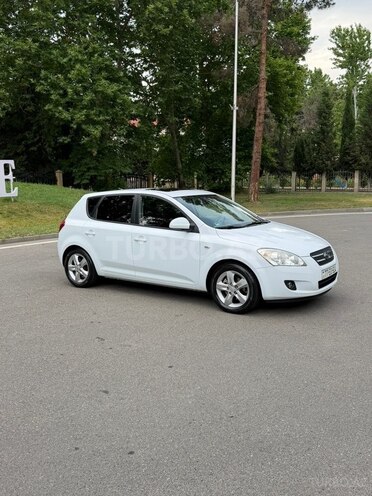 Kia Ceed-16
