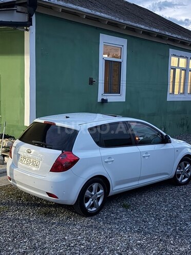 Kia Ceed-18