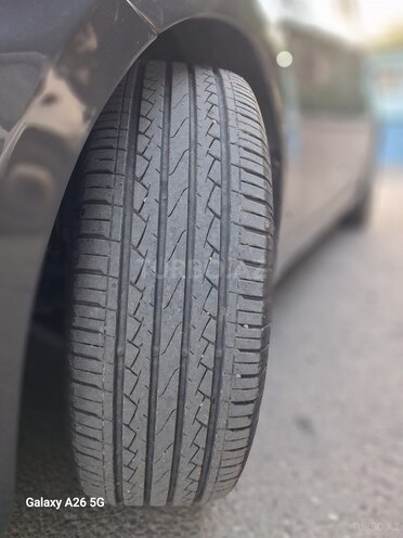 Hyundai Accent-7