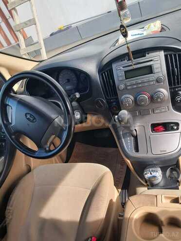 Hyundai H-1-8
