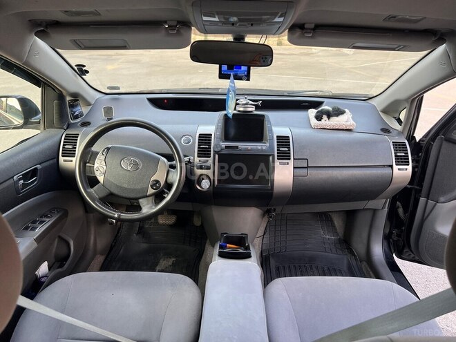 Toyota Prius-10