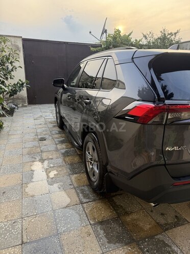 Toyota RAV4-7