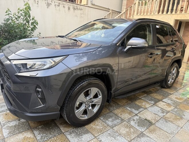 Toyota RAV4-6