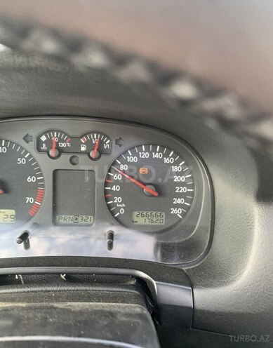 Volkswagen Golf-3