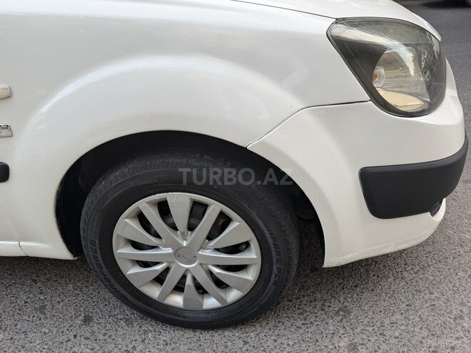 Kia Rio-7