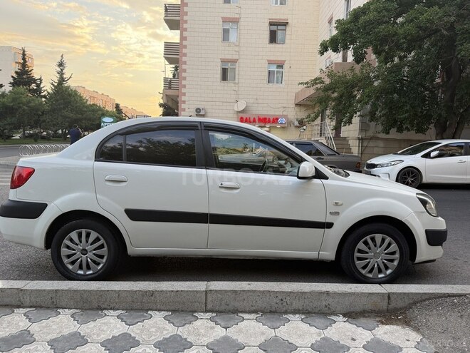 Kia Rio-2