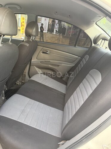 Kia Rio-17
