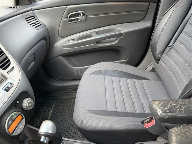 Kia Rio-14