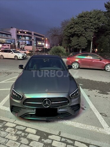 Mercedes E 300 e 4MATIC-1