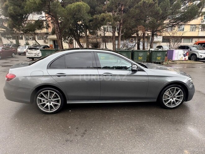 Mercedes E 300 e 4MATIC-19