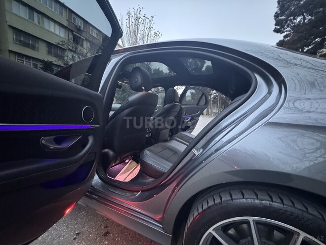 Mercedes E 300 e 4MATIC-9