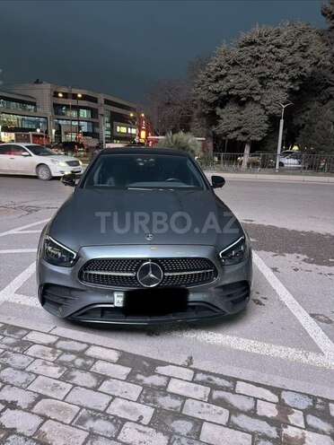 Mercedes E 300 e 4MATIC-14