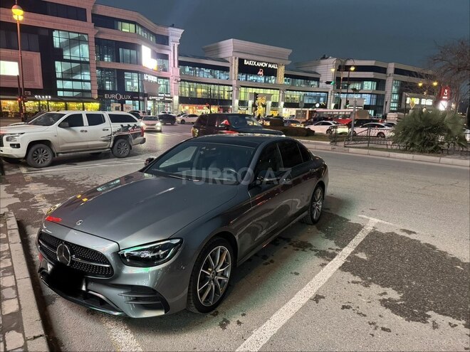 Mercedes E 300 e 4MATIC-3