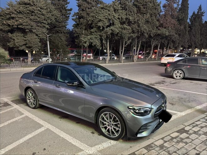 Mercedes E 300 e 4MATIC-15