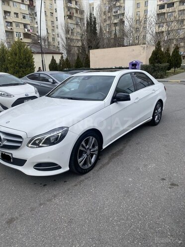 Mercedes E 220-2