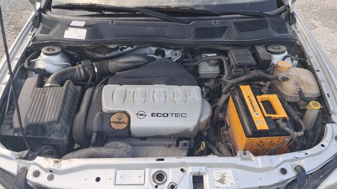 Opel Astra-10