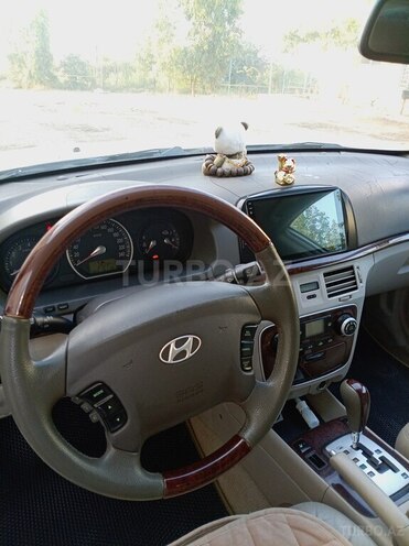 Hyundai Sonata-9