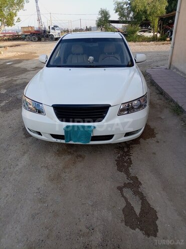Hyundai Sonata-1