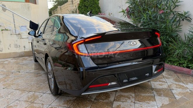 Hyundai Sonata-4