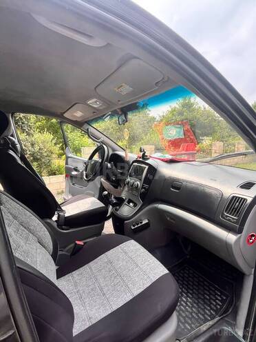 Hyundai H-1-5