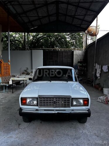 LADA (VAZ) 2107-1