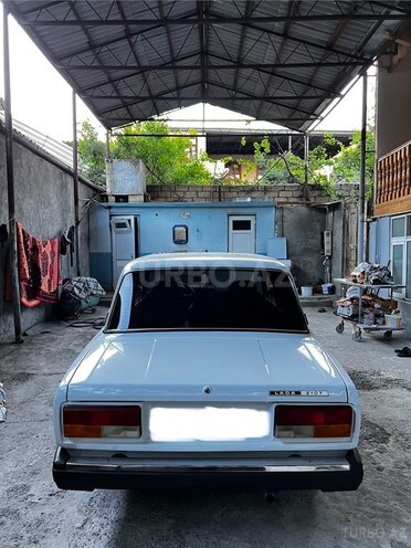 LADA (VAZ) 2107-2