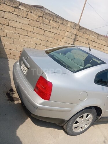 Volkswagen Passat-4