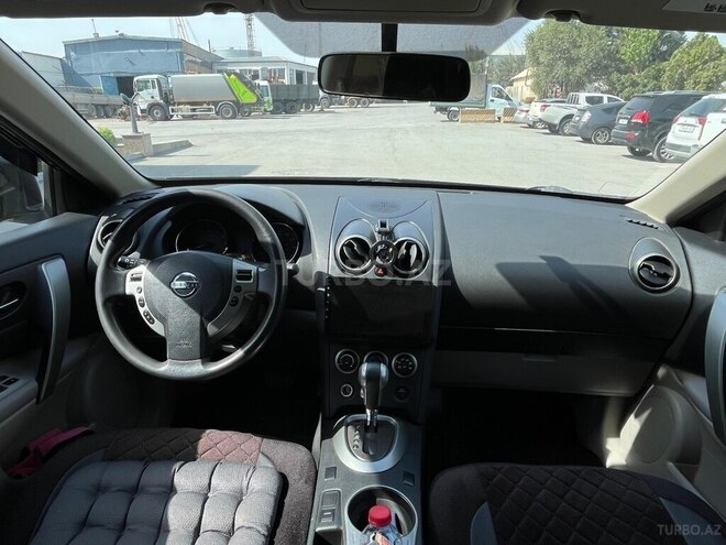 Nissan Rogue-9