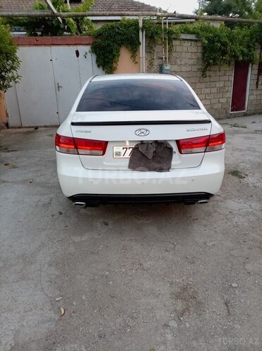 Hyundai Sonata-12